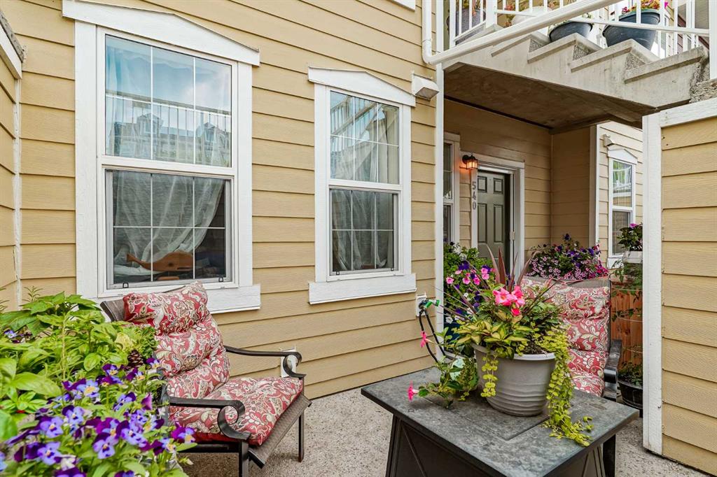 540 Mckenzie Towne Close SE