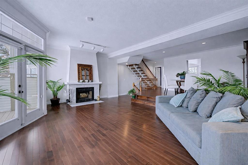 135-3437 42 Street NW