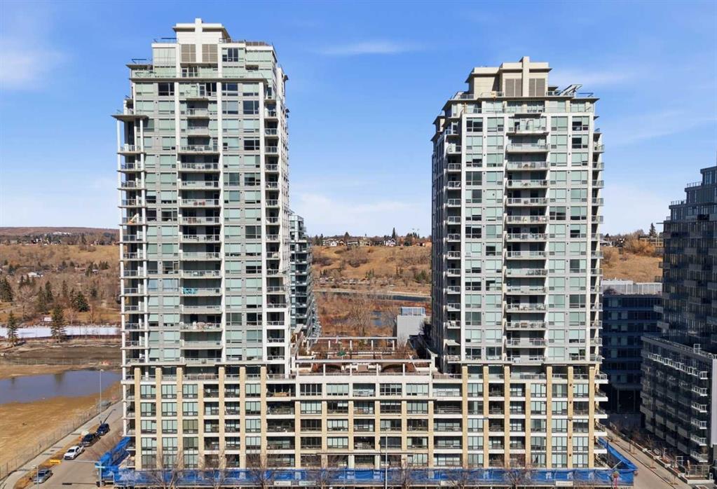 825-222 Riverfront Avenue SW