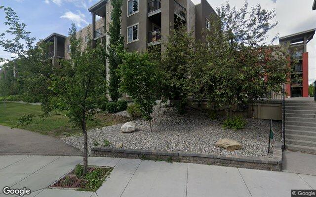 Creekside Crossing street view