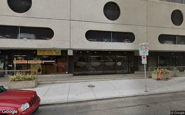 Rocky Mountain Court, 1509-221 6 Avenue SE